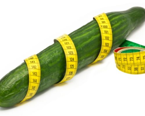 Großer Penis Symbolbild mit Gurke und Maßband zur Darstellung von Größe und Vergleich